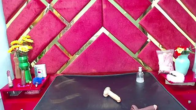 Snapshot of Sweet_Annyy chatting on 02-08-25, 06:33 Sweet Annyy online show from 02-08-25, 06:33