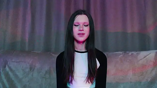 Snapshot of Sexpired_Princess chatting on 01-13-25, 01:13 Sexpired Princess online show from 01-13-25, 01:13