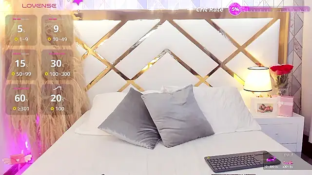 Snapshot of EmmaWeest chatting on 10-10-25, 10:20 EmmaWeest online show from 10-10-25, 10:20