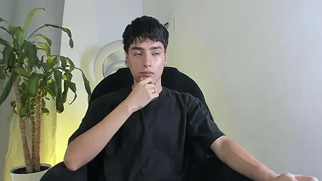 sebas rose online show from 12-17-25, 01:39