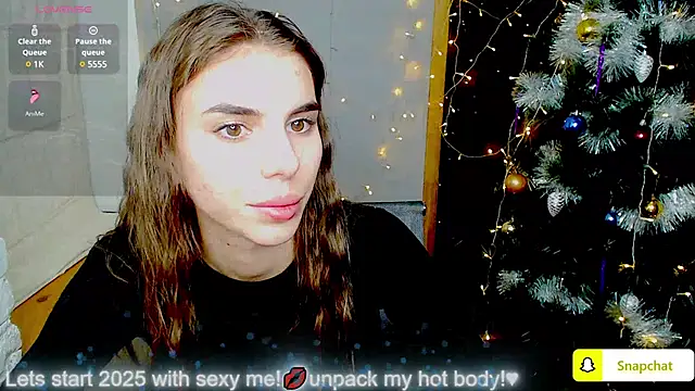 Snapshot of EmmyGreans chatting on 01-03-25, 12:41 EmmyGreans online show from 01-03-25, 12:41