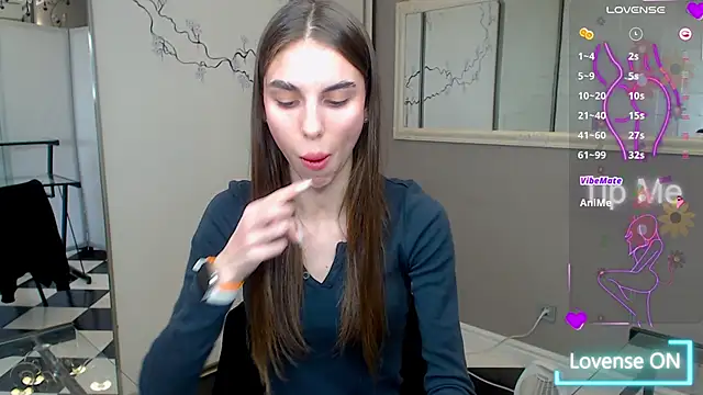 Snapshot of EmmyGreans chatting on 03-05-25, 12:22 EmmyGreans online show from 03-05-25, 12:22