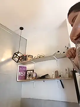 LunaGil1 online show from 12-30-24, 05:23