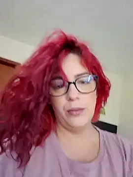 Snapshot of Escarlate4you_ chatting on 06-24-26, 10:03 Escarlate4you online show from 06-24-26, 10:03
