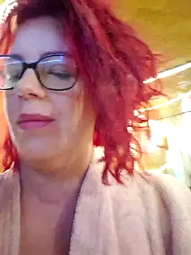 Snapshot of Escarlate4you_ chatting on 07-05-26, 11:17 Escarlate4you online show from 07-05-26, 11:17