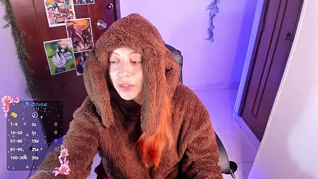 Snapshot of Violetaarey chatting on 12-01-25, 05:34 Violetaarey online show from 12-01-25, 05:34