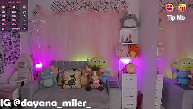 Snapshot of _dayana_miler chatting on 10-29-25, 01:57 dayana miler online show from 10-29-25, 01:57