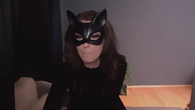 Saintrebella online show from 01-12-26, 01:49