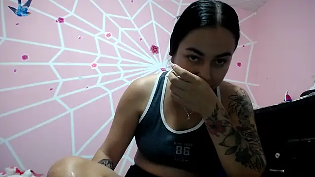 Gisella chaud online show from 11-18-25, 04:33