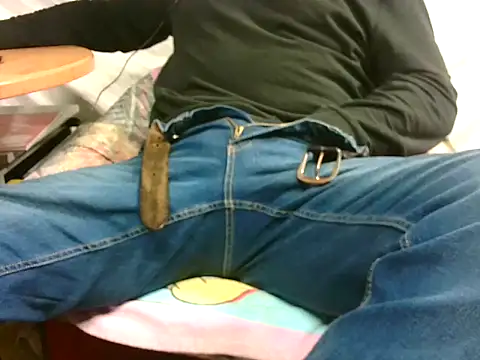 Giulio35 Pika online show from 11-18-25, 05:17