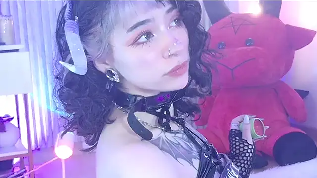 zephirahabney online show from 11-25-25, 03:12