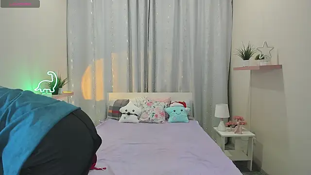 TiffanyBatson online show from 12-05-24, 12:22