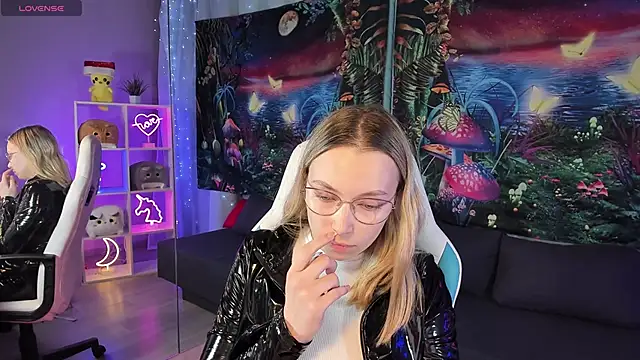 TiffanyBatson online show from 02-23-25, 12:27