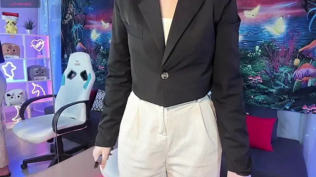 TiffanyBatson online show from 03-07-25, 09:40