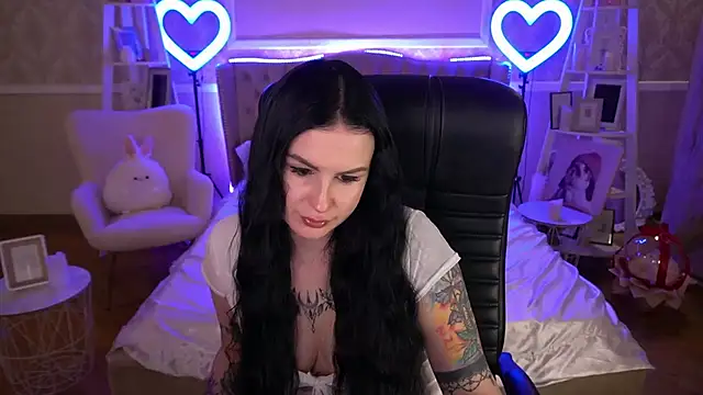 AmberDismond online show from 03-18-25, 04:59