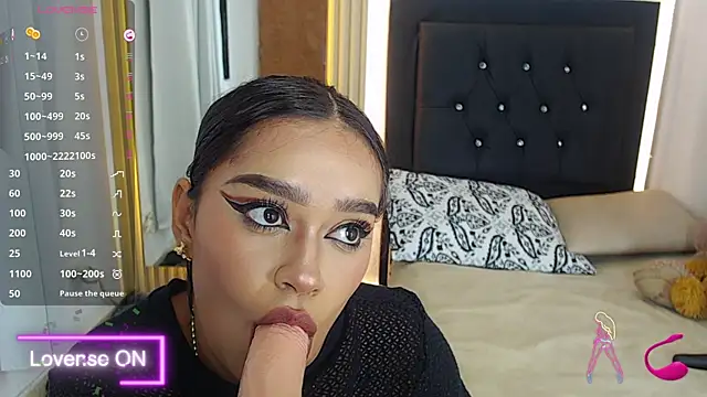 Snapshot of coraline_v chatting on 03-09-25, 02:39 coraline v online show from 03-09-25, 02:39