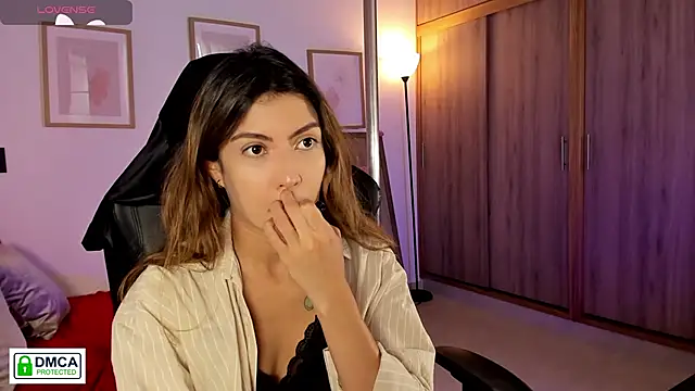 Lilabril online show from 04-12-26, 02:33