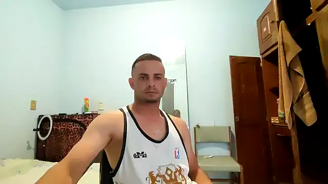 Snapshot of Branquelo18 chatting on 02-25-25, 04:10 Branquelo18 online show from 02-25-25, 04:10