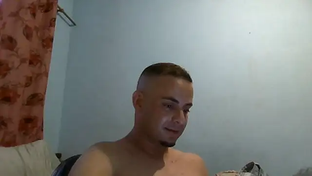 Snapshot of Branquelo18 chatting on 02-13-26, 09:00 Branquelo18 online show from 02-13-26, 09:00