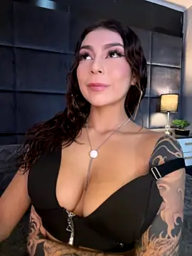 Snapshot of CHERRYY_BOMB_ chatting on 11-24-25, 06:07 CHERRYY BOMB online show from 11-24-25, 06:07