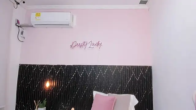 chanel brunette online show from 02-07-26, 12:09