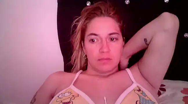 Snapshot of Izury_Blondee chatting on 12-08-24, 11:57 Izury Blondee online show from 12-08-24, 11:57