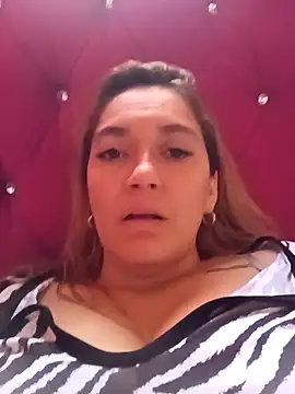 Snapshot of Izury_Blondee chatting on 02-07-25, 11:45 Izury Blondee online show from 02-07-25, 11:45