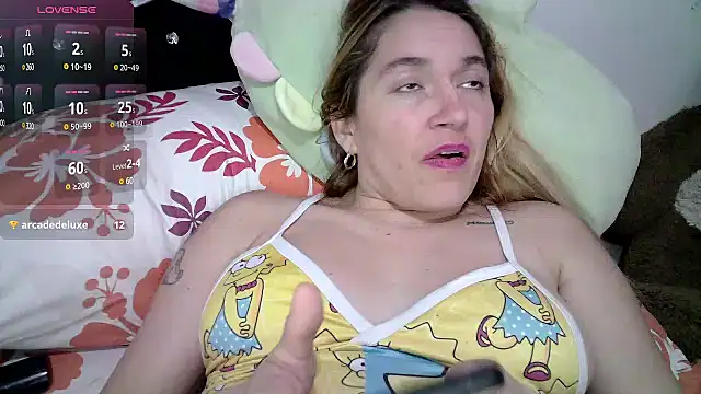 Snapshot of Izury_Blondee chatting on 02-16-25, 04:53 Izury Blondee online show from 02-16-25, 04:53