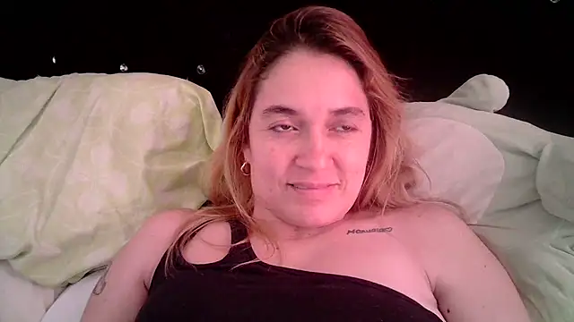Snapshot of Izury_Blondee chatting on 02-27-25, 08:09 Izury Blondee online show from 02-27-25, 08:09