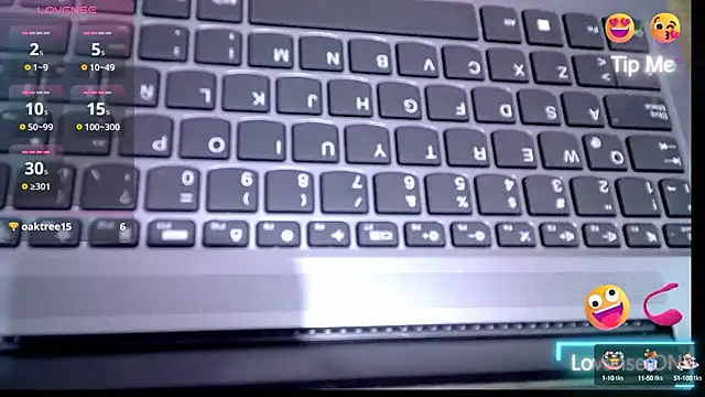 Snapshot of Izury_Blondee chatting on 03-07-25, 10:32 Izury Blondee online show from 03-07-25, 10:32