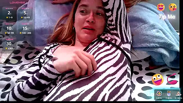 Snapshot of Izury_Blondee chatting on 03-09-25, 12:53 Izury Blondee online show from 03-09-25, 12:53