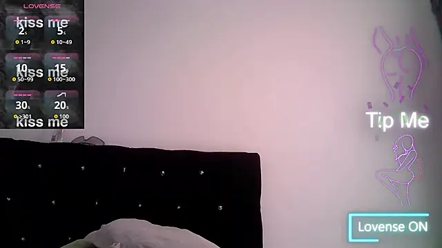 Snapshot of Izury_Blondee chatting on 11-06-25, 07:04 Izury Blondee online show from 11-06-25, 07:04