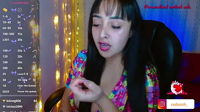 Snapshot of AmberGoddess_ chatting on 03-19-25, 04:36 AmberGoddess  online show from 03-19-25, 04:36