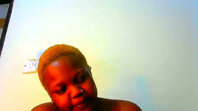 Snapshot of queennapal chatting on 11-13-25, 09:47 queennapal online show from 11-13-25, 09:47