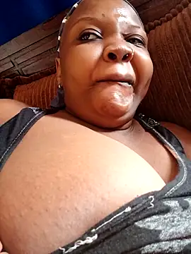 queennapal online show from 03-24-26, 06:07