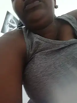 Snapshot of queennapal chatting on 07-23-26, 01:58 queennapal online show from 07-23-26, 01:58