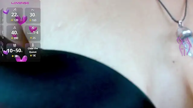 Eva Hoot online show from 02-17-25, 01:42