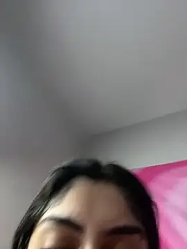 Snapshot of ThickerThanYoBitch chatting on 01-19-25, 08:29 ThickerThanYoBitch online show from 01-19-25, 08:29