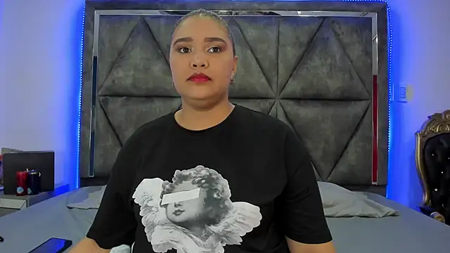 Snapshot of Danielaandximena chatting on 12-23-24, 02:56 Danielaandximena online show from 12-23-24, 02:56