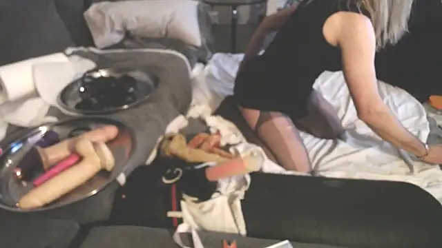 Snapshot of AssmannCD chatting on 01-09-25, 04:30 AssmannCD online show from 01-09-25, 04:30