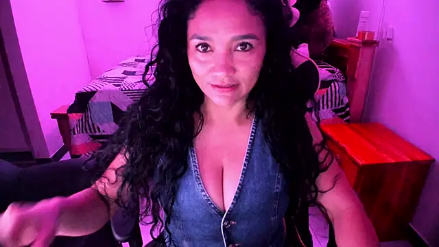 rayza mature 154 online show from 04-28-26, 04:12