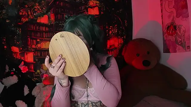 Snapshot of Elena-Rosse chatting on 11-20-25, 10:31 Elena-Rosse online show from 11-20-25, 10:31