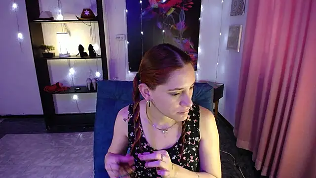 Snapshot of IsaBaileys_ chatting on 02-07-25, 07:27 IsaBaileys online show from 02-07-25, 07:27