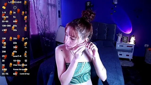 Snapshot of IsaBaileys_ chatting on 11-04-25, 08:19 IsaBaileys online show from 11-04-25, 08:19