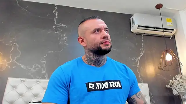 Snapshot of BruceDallas chatting on 12-06-24, 11:14 BruceDallas online show from 12-06-24, 11:14