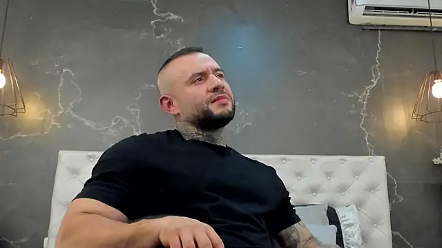 Snapshot of BruceDallas chatting on 12-12-24, 11:58 BruceDallas online show from 12-12-24, 11:58