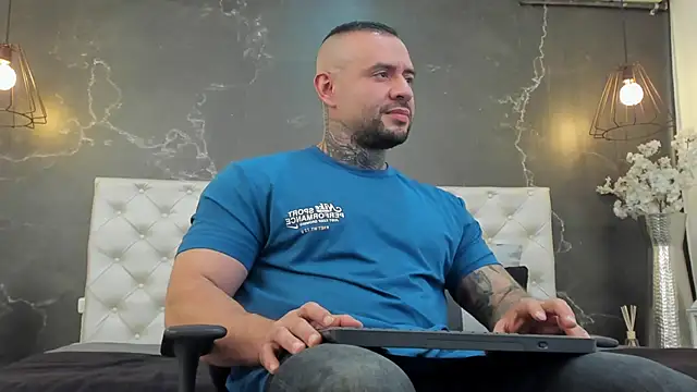 Snapshot of BruceDallas chatting on 01-22-25, 02:59 BruceDallas online show from 01-22-25, 02:59