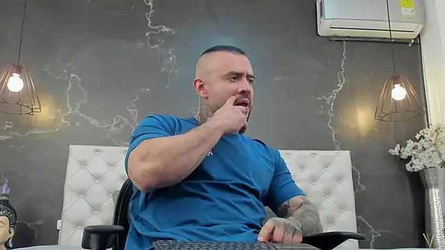 Snapshot of BruceDallas chatting on 02-26-25, 03:21 BruceDallas online show from 02-26-25, 03:21