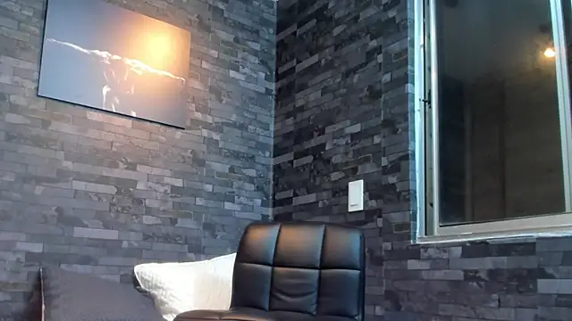 Snapshot of BruceDallas chatting on 10-11-25, 11:14 BruceDallas online show from 10-11-25, 11:14