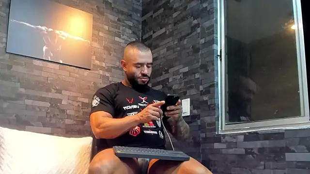 Snapshot of BruceDallas chatting on 11-24-25, 12:43 BruceDallas online show from 11-24-25, 12:43